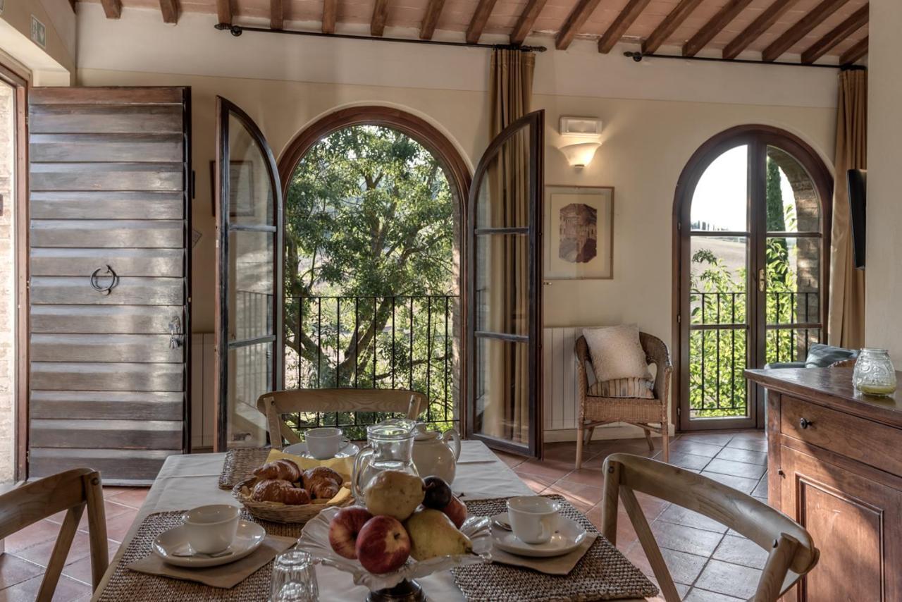 Borgo Al Cerro Aparthotel Casole dʼElsa Exteriör bild